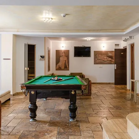 Ξενοδοχείο Grand