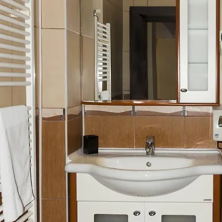 Ξενοδοχείο Grand