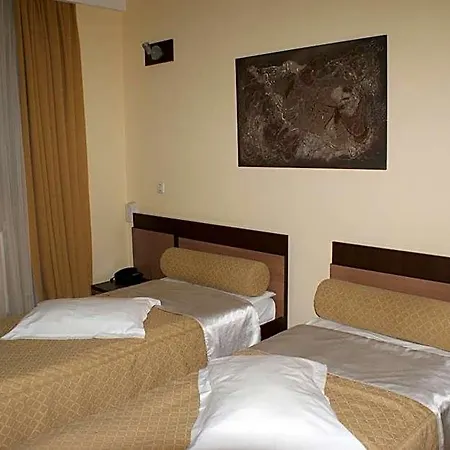 Hotel Grand 3*